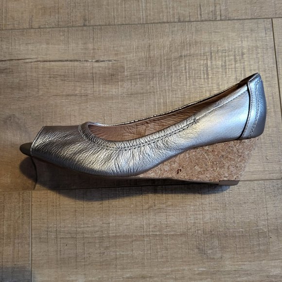 Clark's Artisan - Picture 2 of 4